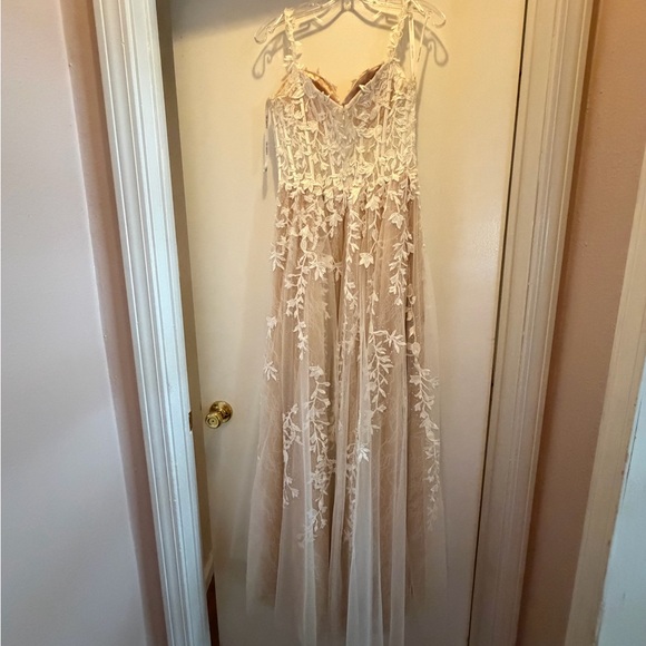 Sherri Hill White Ivory Nude long elegant formal prom dress - Picture 3 of 7